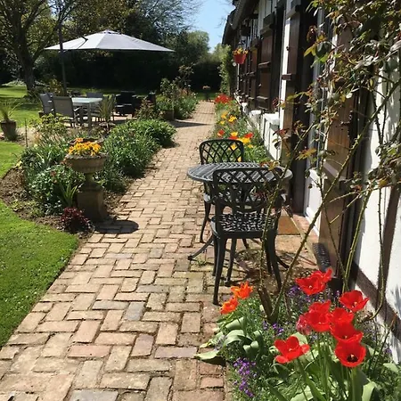 Le Petit Verger Couette-café